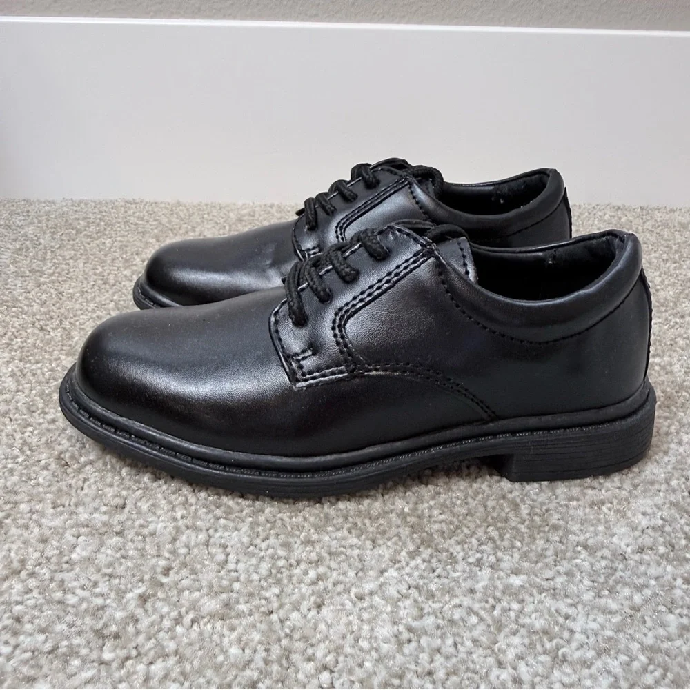 Stacy Adams boys size 9M black lace up dress shoes